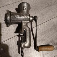 Tritacarne manuale vintage 

