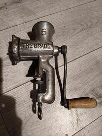 Tritacarne manuale vintage 

