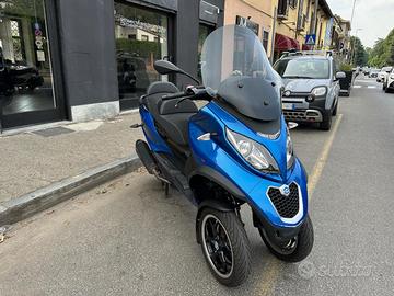 PIAGGIO MP3 530 akrapovic