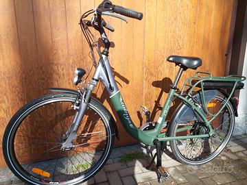 Bici donna a pedalata assitita Wings Ora