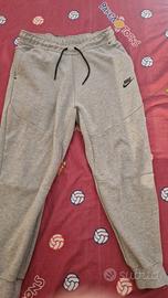 pantalone nike tech
