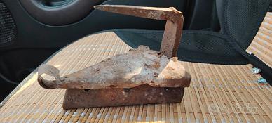 ferro da stiro in arte povera