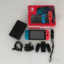 Console Nintendo Switch Completa di Scatola