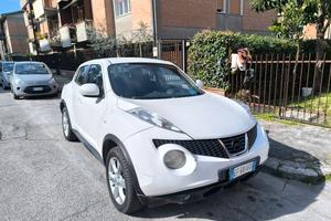 Nissan Juke bianca diesel 5 porte