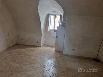 Deposito merci/magazzino C2 di 30 mq con bagno