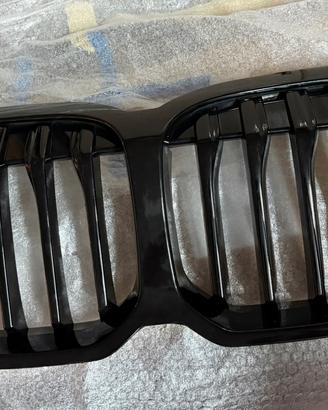 Griglia originale bmw f40 nera