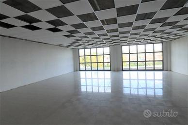 Immobile di 102 m² con 1 locale a San Giovanni Val