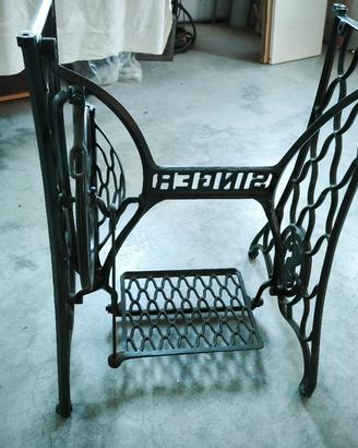 Singer base originale in ghisa , inizio 900