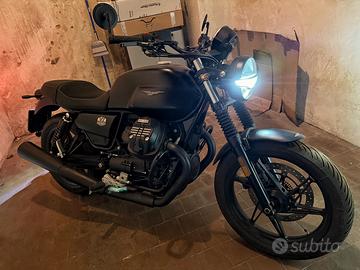 Moto Guzzi V7 Stone IV 850 ottobre 2023
