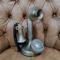 Telefono antico a candela in ottone