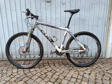 Cube Elite 26" - (Shimano XTR, Fox, SRAM)