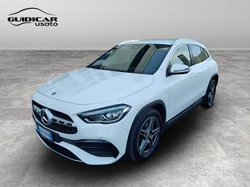 Mercedes GLA-H247 2020 - GLA 180 d Premium auto