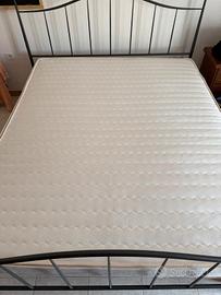 LETTO MATRIMONIALE E 2 LETTI SINGOLI