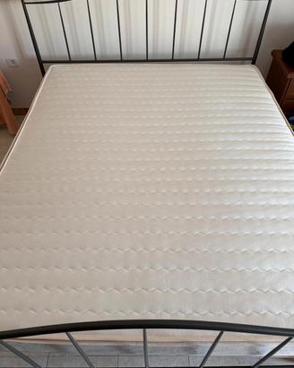 LETTO MATRIMONIALE E 2 LETTI SINGOLI