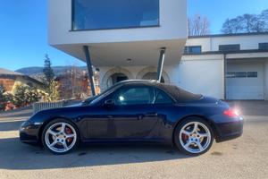 Porsche 911 Carrera 4 Cabriolet