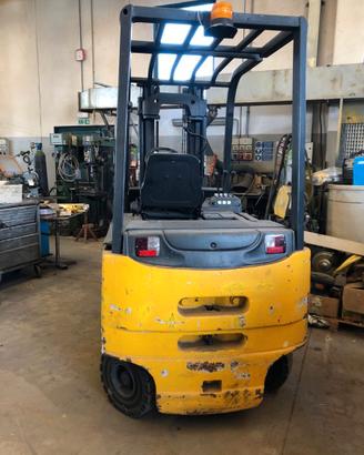 carrello elevatore OM