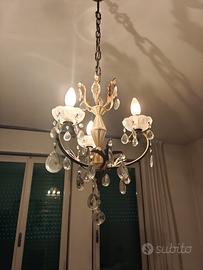Lampadario vintage con gocce pendenti