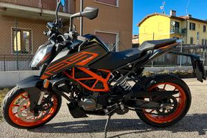 KTM Duke 125 ABS 2021 • 8150 km • Arrow • Perfetta