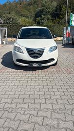 Lancia Ypsilon 1.2 69 CV 5 porte S&S Silver