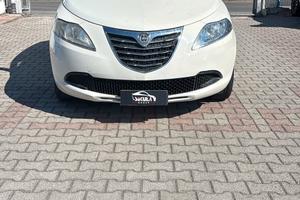 Lancia Ypsilon 1.2 69 CV 5 porte S&S Silver
