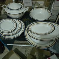 SERVIZIO PIATTI PIU ACCESSORI BIALETTI Totale 40 p