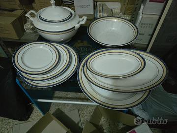 SERVIZIO PIATTI PIU ACCESSORI BIALETTI Totale 40 p
