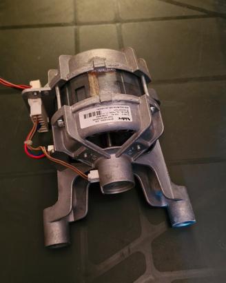 Motore lavatrice Hotpoint Ariston FMSF 702