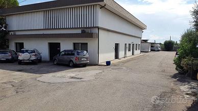 Immobile di 1310 m² con più di 5 locali a Monsumma