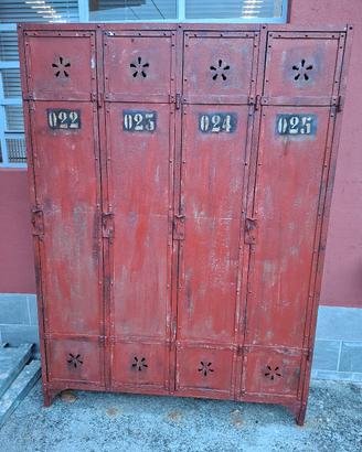 armadietto industriale vintage 