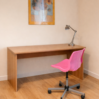 Scrivania e sedia Ikea ( scrivania 135x60)