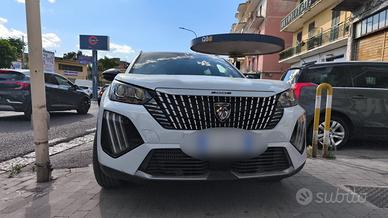 PEUGEOT 2008 1.2 PureTech 100cv Allure 2023 USATO