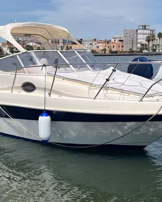 Manò Marine 22.50 Cabin – Suzuki 225