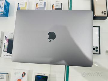 MacBook pro 13 2022 8GB RAM 1TB SSD M2