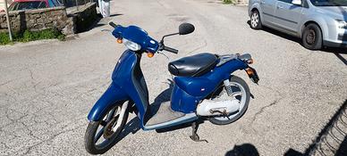 Motorino Scarabeo Aprilia 2 T 2011 omologato per 2
