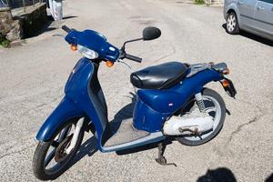 Motorino Scarabeo Aprilia 4T 2011 omologato per 2
