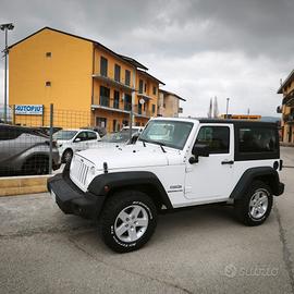 Jeep Wrangler 2.8 Sport CRD DPF