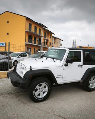 Jeep Wrangler 2.8 Sport CRD DPF