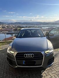 Audi Q3 business- 08/2016 - 2.0 Tdi 150cv