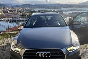 Audi Q3 business- 08/2016 - 2.0 Tdi 150cv
