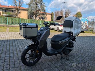 E-max Scooter usata in vendita