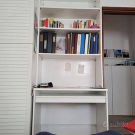 Libreria e scrivania