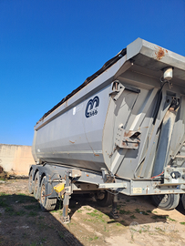 Semirimorchio ribaltabile