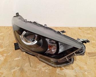 Faro destro (DX) Toyota Yaris 4 (XP210)