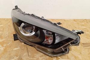 Faro destro (DX) Toyota Yaris 4 (XP210)
