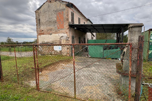 Rustico con progetto approvato