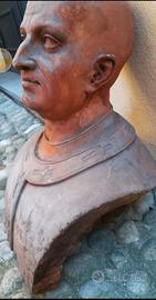 antico busto in terracotta