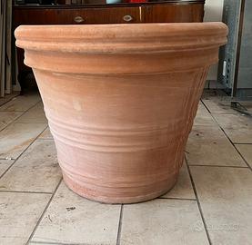 Vaso in terracotta di grande dimensioni