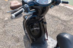 Scarabeo 50 con marmitta Giannelli reverse