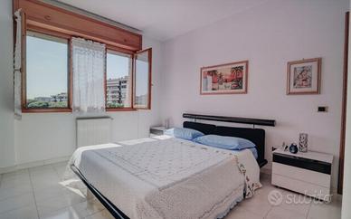 Cinecitta' quadrilocale con terrazzo