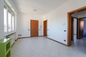 BOTTANUCO - TRILOCALE CON BOX